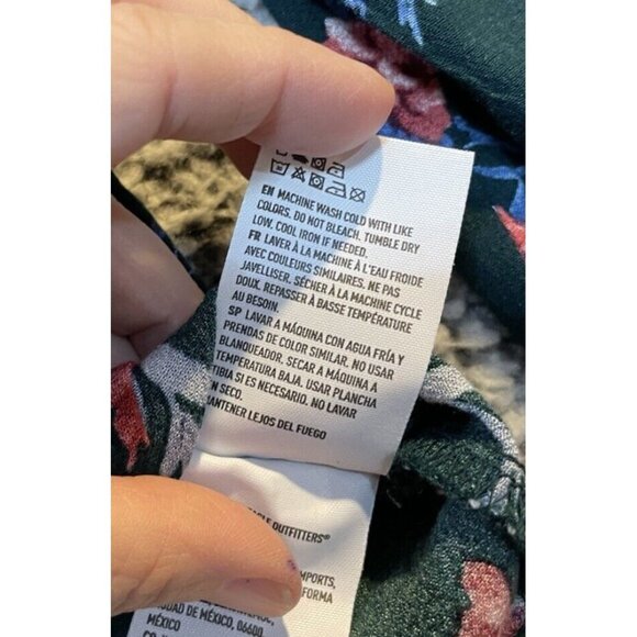 American Eagle Womens Size Large Boho Blue Floral Tie Front Blouse Top Cottage - Picture 6 of 8